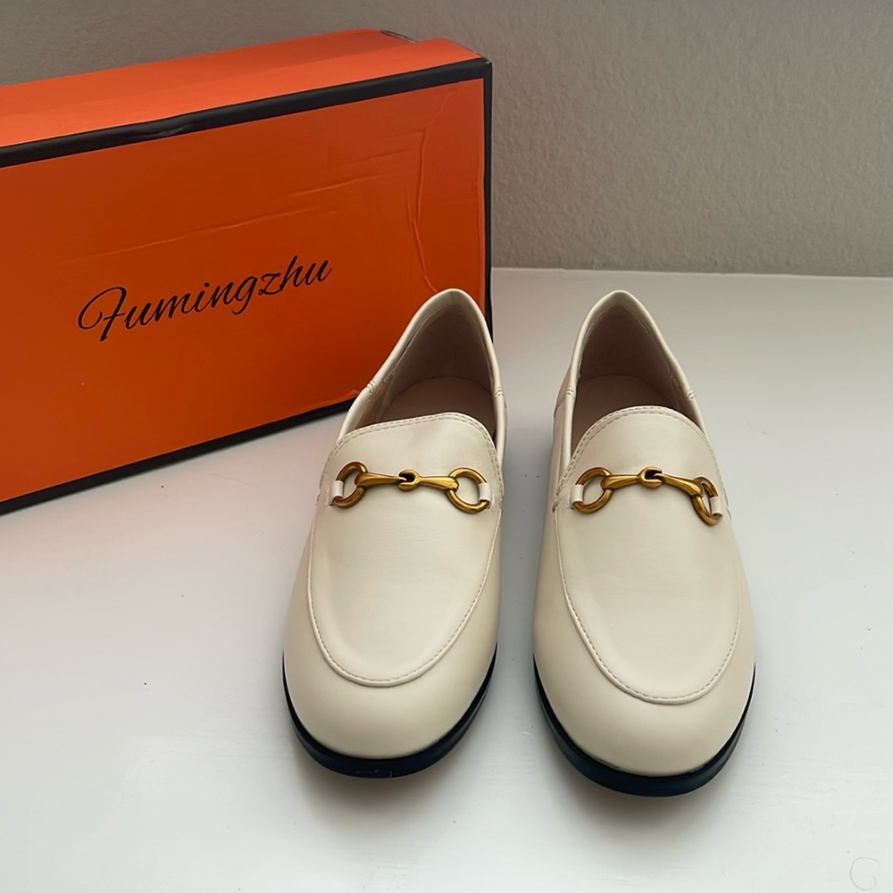 NWT Fumingzhu Buckle Front Faux Leather Cream Flats Loafers - Size 36 / 6